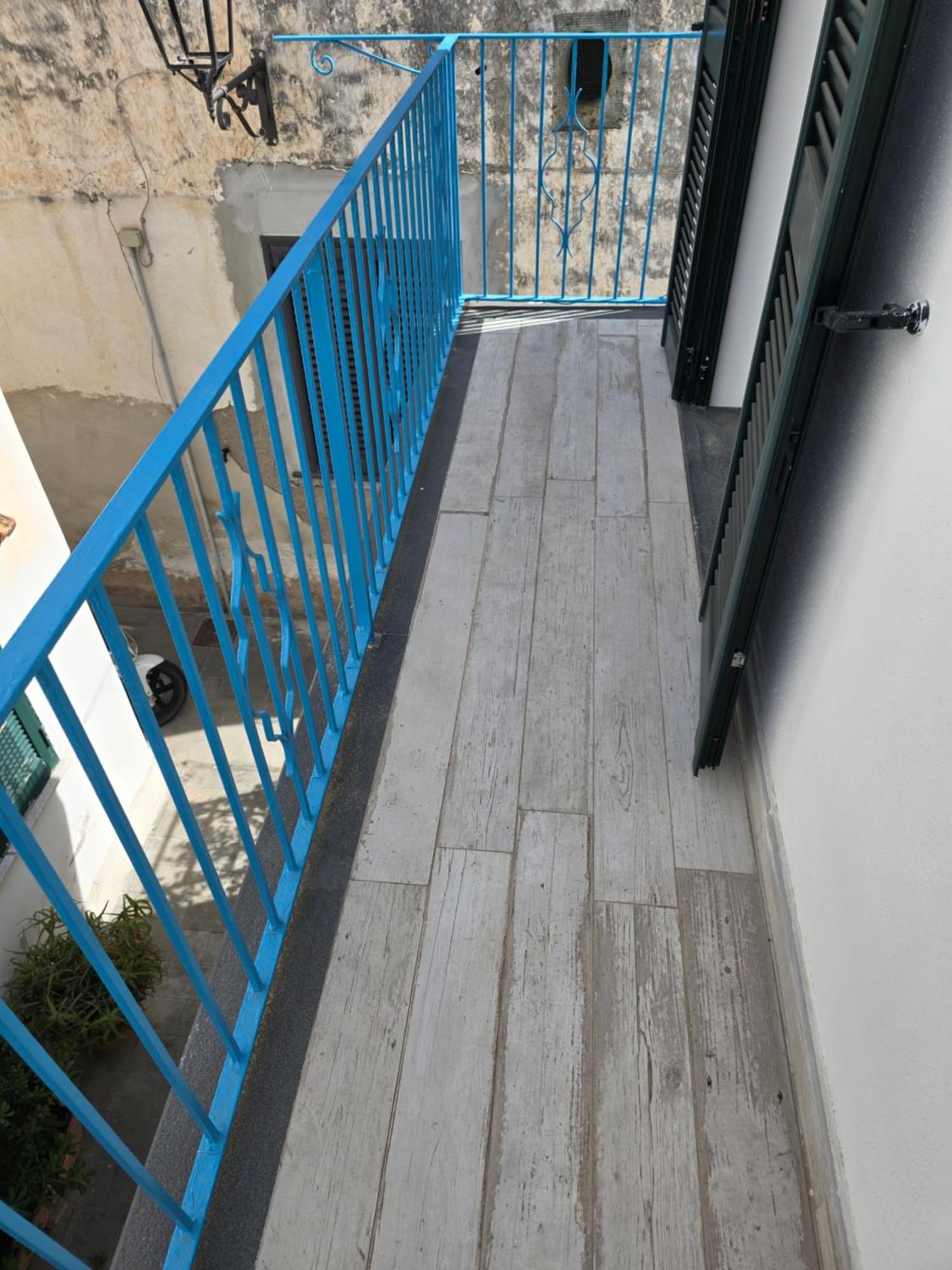 הוילה איסקיה La Casa Di Giuliana Primo Piano Con Balcone מראה חיצוני תמונה